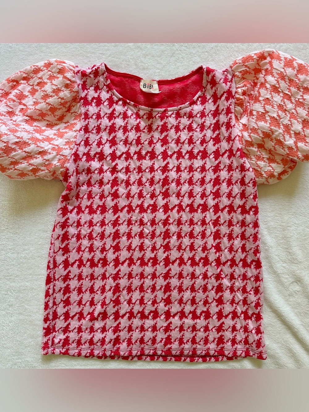BIBI Pink & Red Houndstooth Puff Sleeve Top